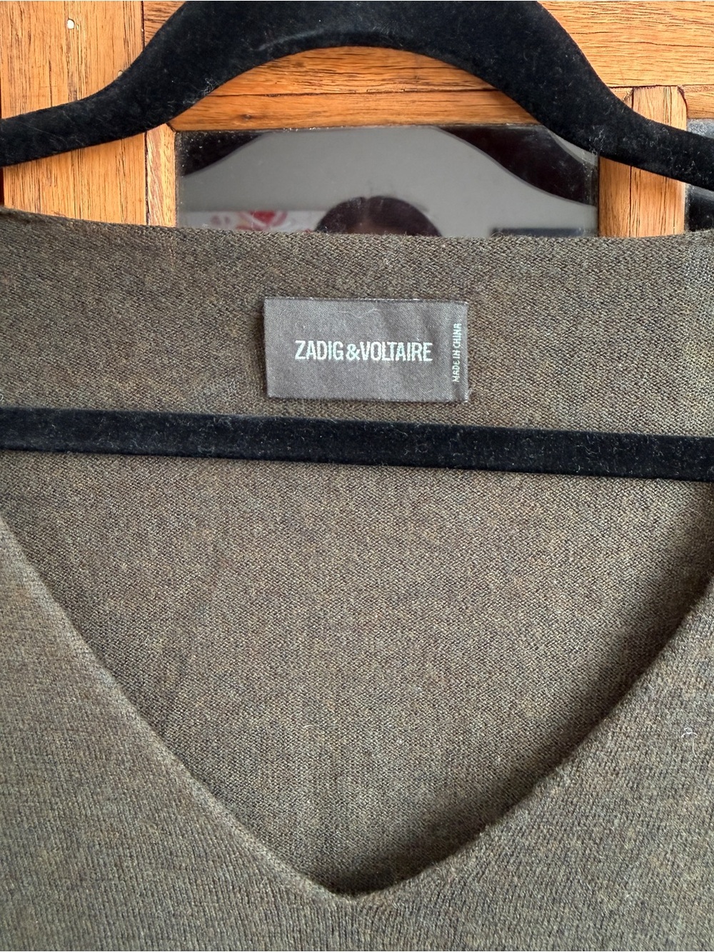 Zadig & Voltaire Cashmere/Wool Olive V-Neck Sweater with Sequin Elbows - S - Picture 2 of 7